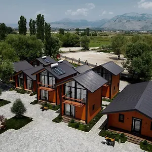 Resort Hysaj Agroturizem, Grile